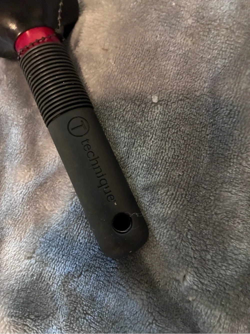 TECHNIQUE HAIRBRUSH BY CRICKET